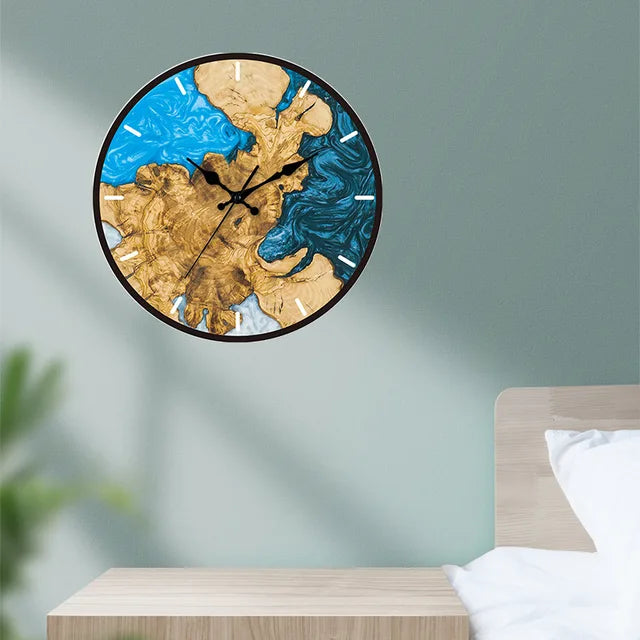 Wood-Effect Wall Clock | Quiet modern centrepiece