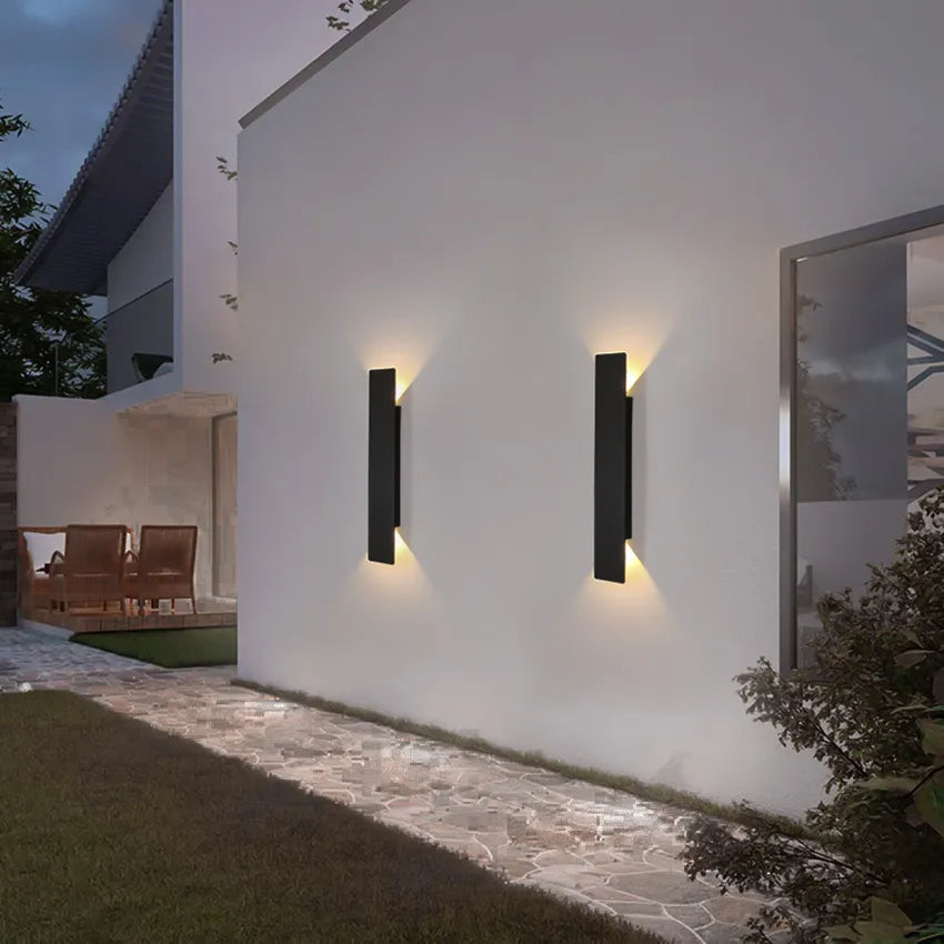 Modern Outdoor Wall Light | Black Aluminium Sconce with IP65 Waterproof Design | Stylish Illumination for Gardens and Patios 1